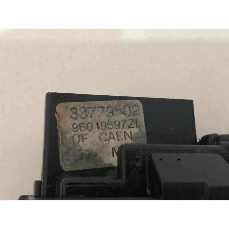 Recambio de mando limpia para citroën zx 1.9 d tentation referencia OEM IAM 33779502  