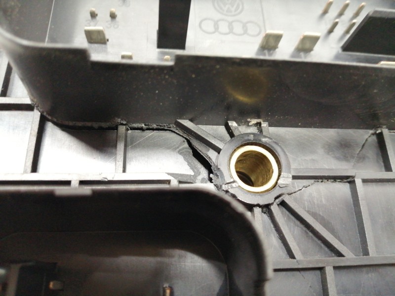 Recambio de caja reles / fusibles para audi a3 (8p) 2.0 tdi ambiente referencia OEM IAM 1K0937124  