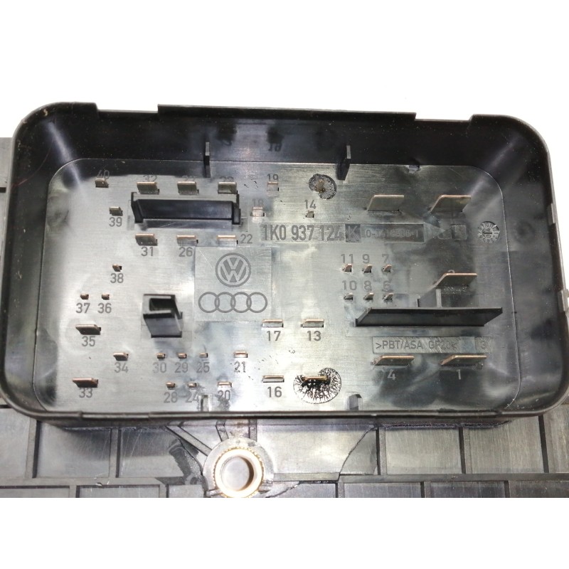 Recambio de caja reles / fusibles para audi a3 (8p) 2.0 tdi ambiente referencia OEM IAM 1K0937124  
