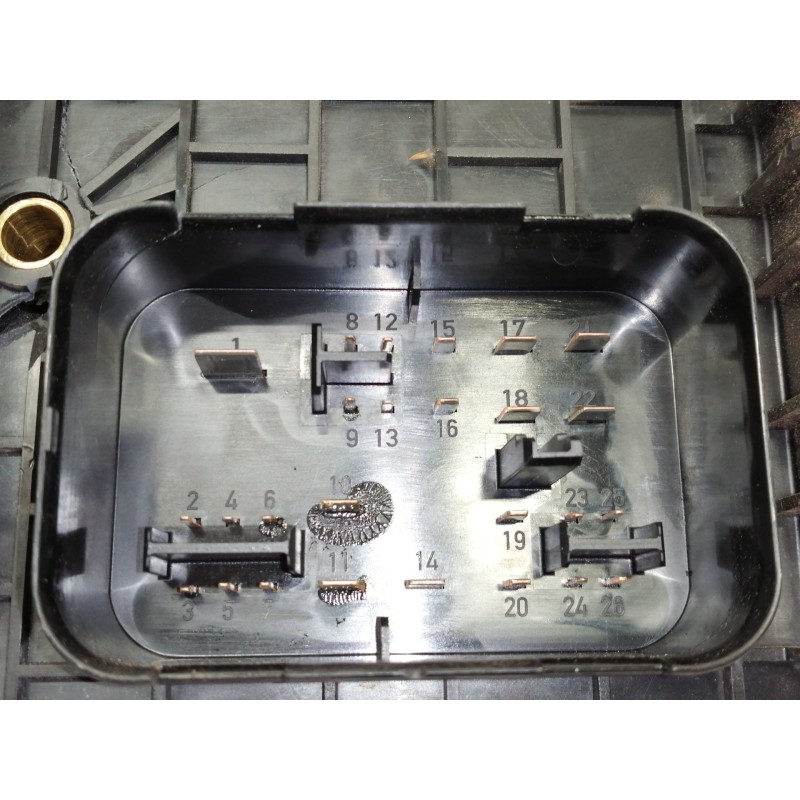 Recambio de caja reles / fusibles para audi a3 (8p) 2.0 tdi ambiente referencia OEM IAM 1K0937124  