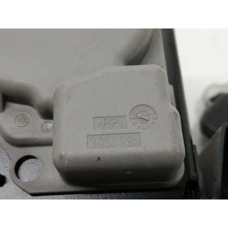 Recambio de cinturon seguridad trasero derecho para bmw serie 3 berlina (e90) 320d referencia OEM IAM 3052985  