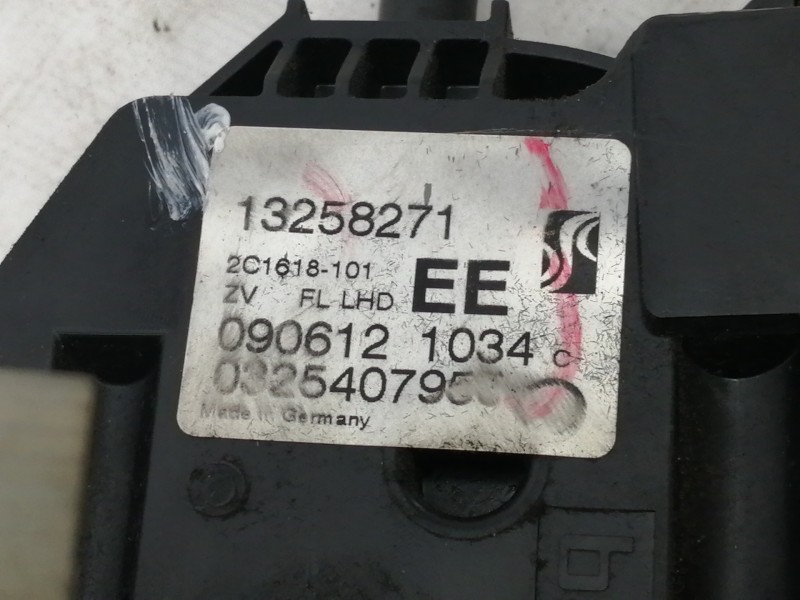 Recambio de cerradura puerta delantera izquierda para opel meriva b cosmo referencia OEM IAM 13258271  