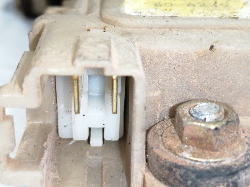 Recambio de cerradura puerta delantera derecha para opel frontera a básico referencia OEM IAM 894450010  