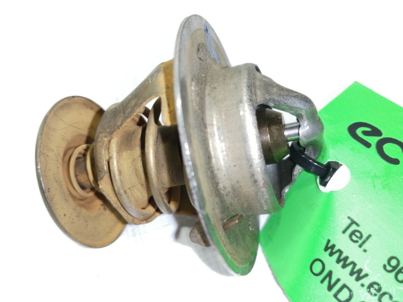 Recambio de termostato para ford focus berlina (cap) ambiente (d) referencia OEM IAM V1981  