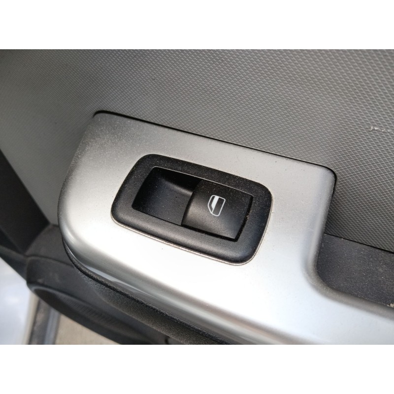 Recambio de mando elevalunas trasero derecho para dodge nitro 2.8 crd 4wd referencia OEM IAM 04602544AG / 04602531AF  