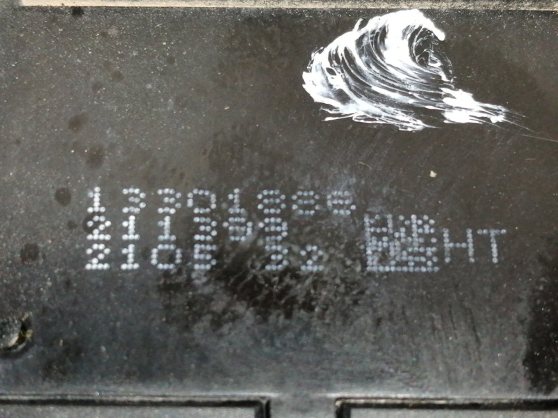 Recambio de mando elevalunas delantero derecho para opel meriva b cosmo referencia OEM IAM 13301888  