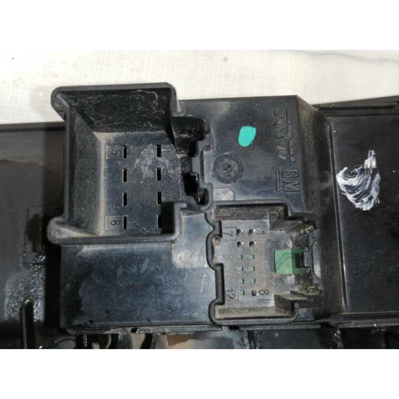 Recambio de mando elevalunas delantero derecho para opel meriva b cosmo referencia OEM IAM 13301888  