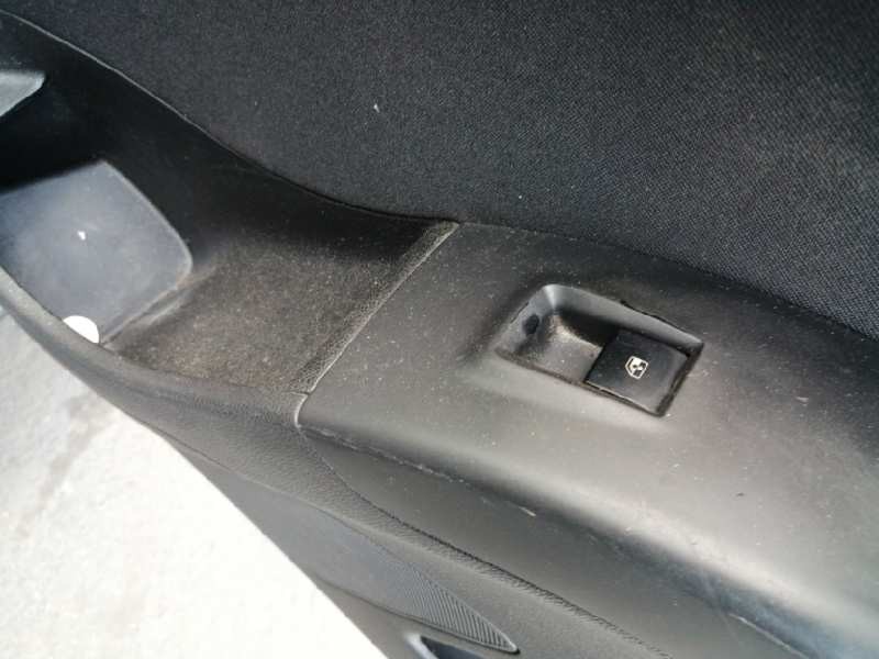 Recambio de mando elevalunas delantero derecho para opel meriva b cosmo referencia OEM IAM 13301888  