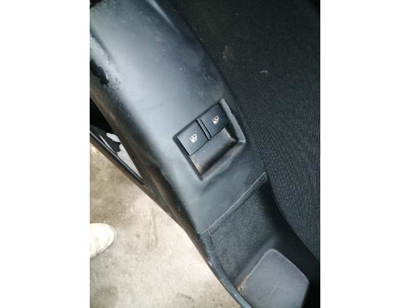 Recambio de mando elevalunas delantero izquierdo para opel meriva b cosmo referencia OEM IAM 13305978  