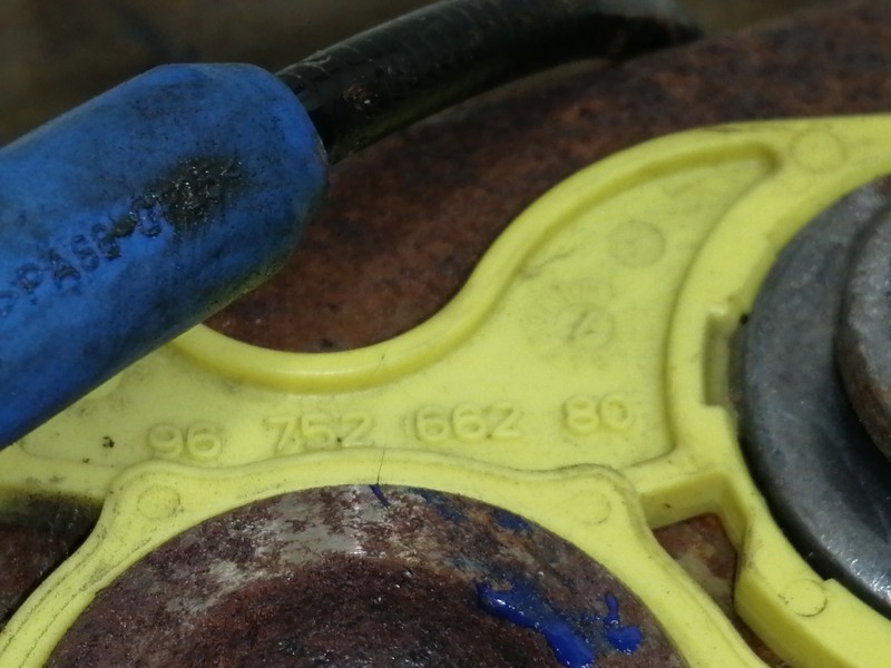 Recambio de mangueta trasera derecha para opel crossland x edition referencia OEM IAM 9675266280  