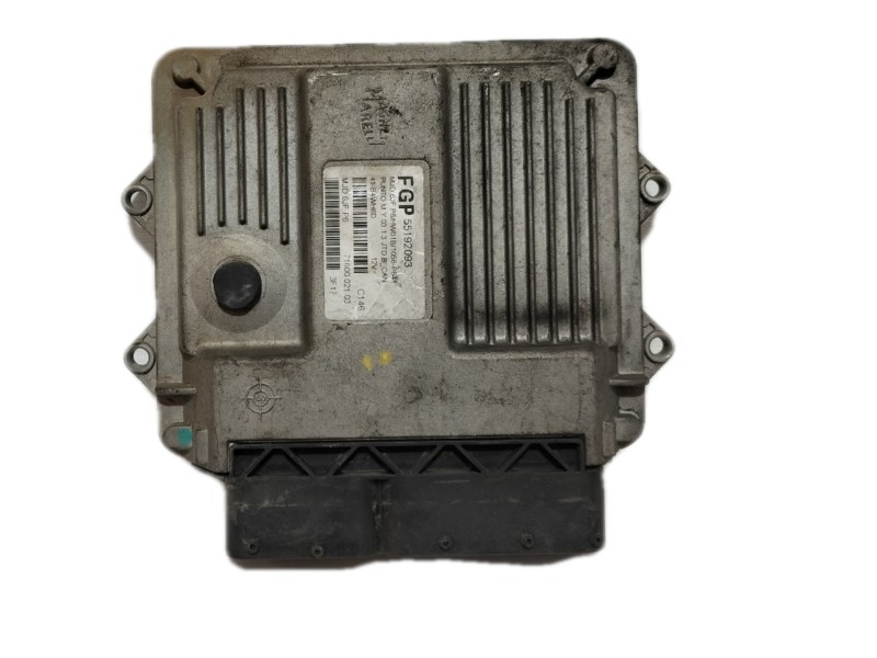 Recambio de centralita motor uce para fiat punto berlina (188) 1.3 jtd 70 multijet active referencia OEM IAM 55192093 7160002103