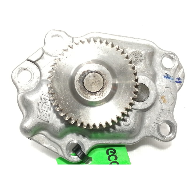 Recambio de bomba aceite para nissan cabstar e tl35-1 referencia OEM IAM 007090505700  