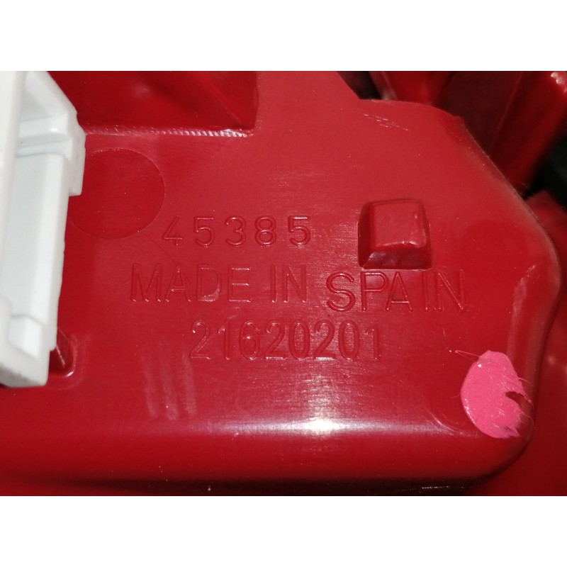 Recambio de piloto trasero derecho interior para opel meriva b cosmo referencia OEM IAM 21628003  