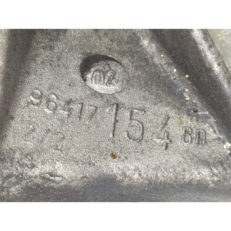 Recambio de soporte alternador para citroën c3 1.4 hdi sx plus referencia OEM IAM 9641715480  