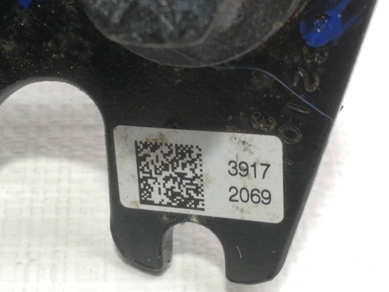 Recambio de enganche cinturon trasero derecho para opel crossland x edition referencia OEM IAM 39172069  