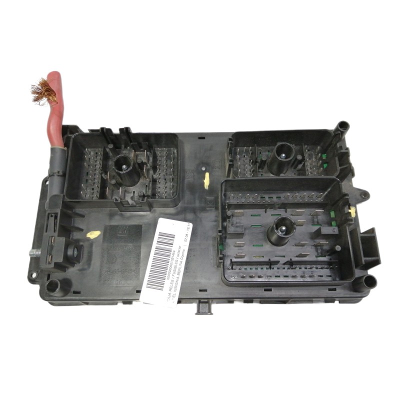 Recambio de caja reles / fusibles para opel insignia berlina cosmo referencia OEM IAM 13222782 544949969 1327587403