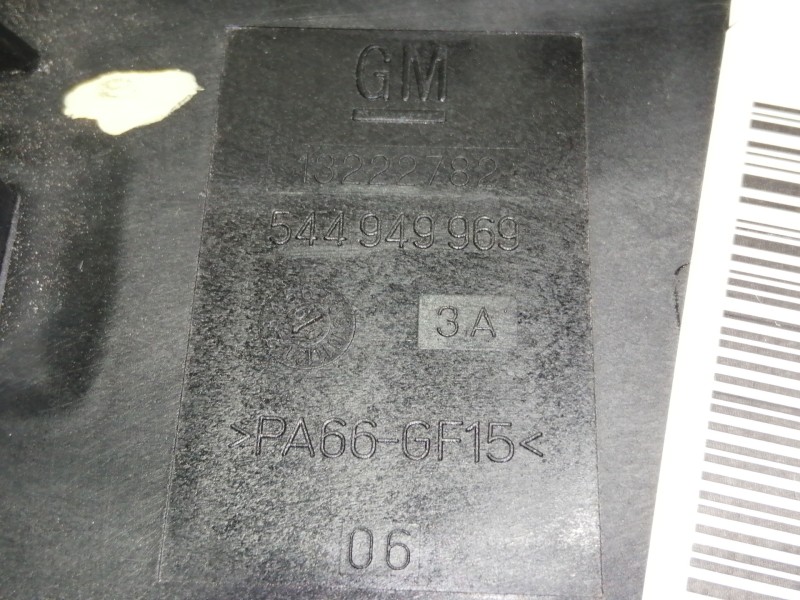 Recambio de caja reles / fusibles para opel insignia berlina cosmo referencia OEM IAM 13222782 544949969 1327587403