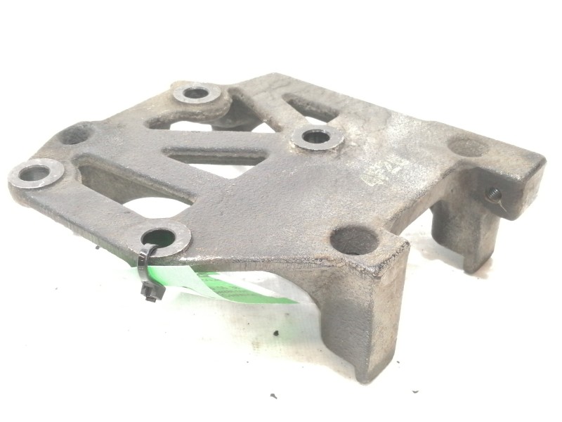 Recambio de soporte para kia carnival ii 2.9 cdri ex referencia OEM IAM   