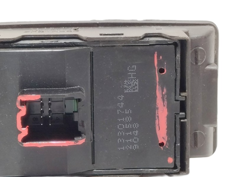 Recambio de mando elevalunas delantero izquierdo para opel insignia berlina cosmo referencia OEM IAM 13301744  