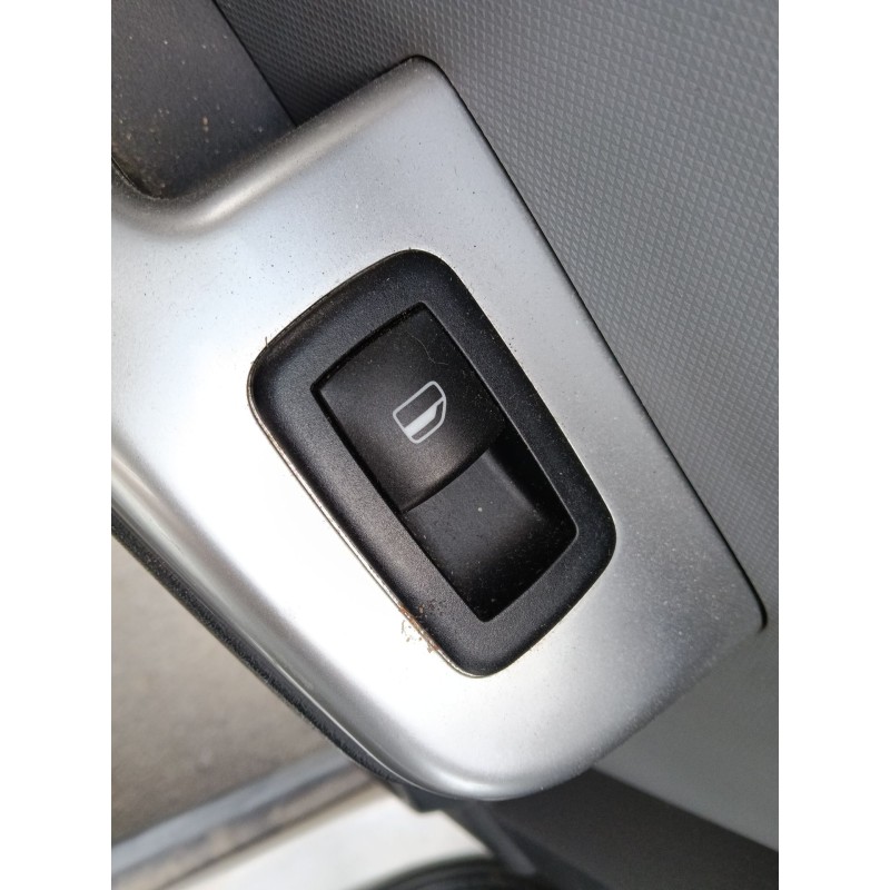 Recambio de mando elevalunas trasero izquierdo para dodge nitro 2.8 crd 4wd referencia OEM IAM 04602531AF  