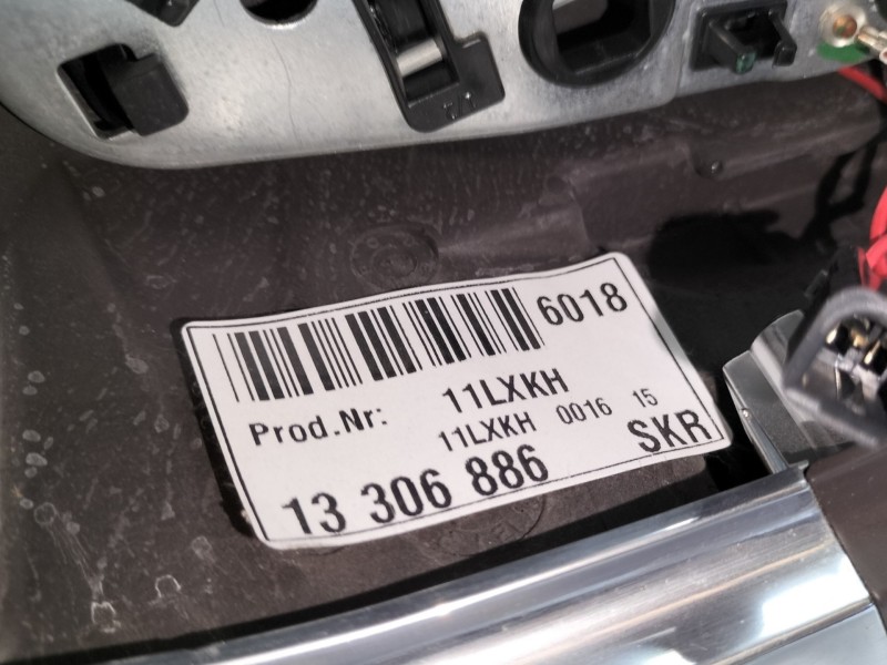 Recambio de volante para opel insignia berlina cosmo referencia OEM IAM 13306886  