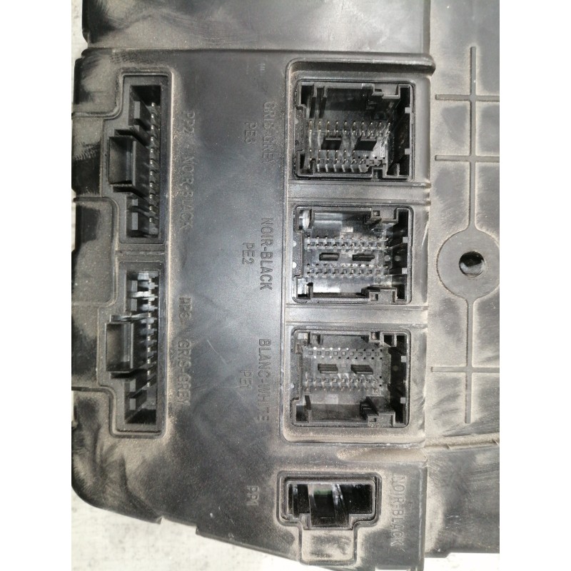 Recambio de caja reles / fusibles para renault scenic ii 1.9 dci diesel referencia OEM IAM 8200306434 S118400220B 