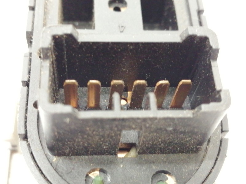 Recambio de interruptor para kia sorento 2.5 crdi vgt ex2 referencia OEM IAM 200003207  