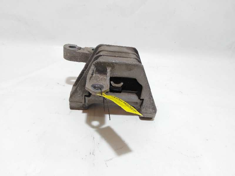 Recambio de soporte motor derecho para opel vectra c berlina comfort referencia OEM IAM   