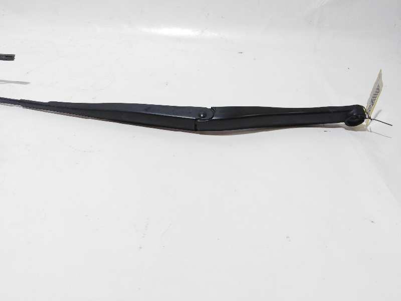 Recambio de brazo limpia delantero derecho para opel vectra c berlina comfort referencia OEM IAM   