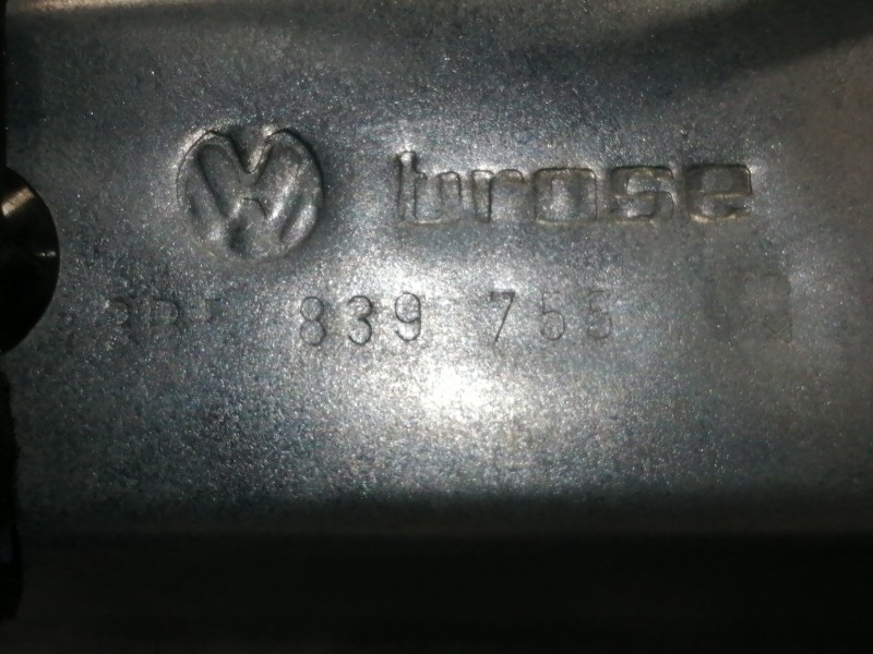 Recambio de elevalunas trasero izquierdo para volkswagen passat berlina (3b2) comfortline referencia OEM IAM 3B5839755  ELECTRIC