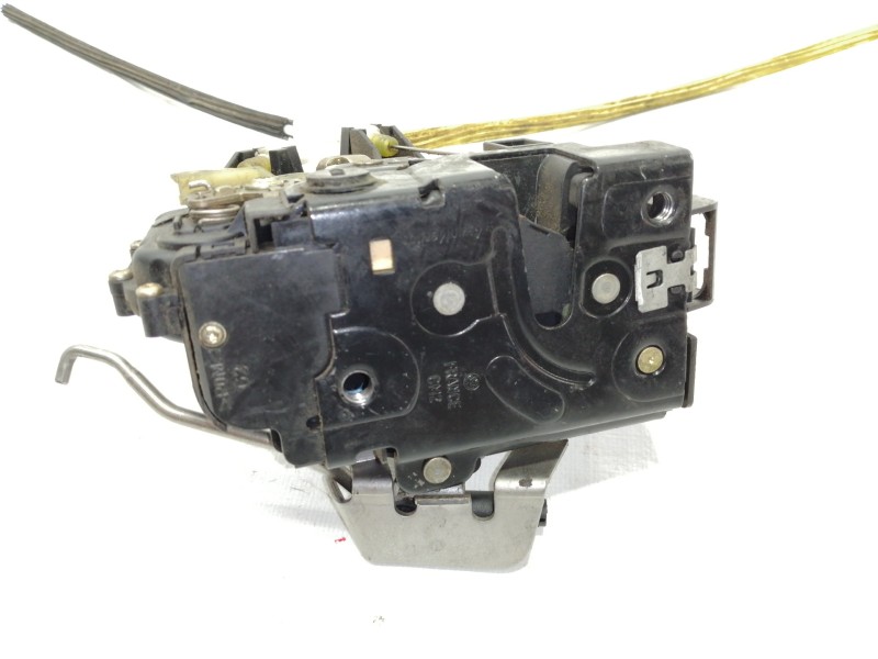 Recambio de cerradura puerta trasera izquierda para audi a6 berlina (4b2) 1.9 tdi referencia OEM IAM 4B0839015G  