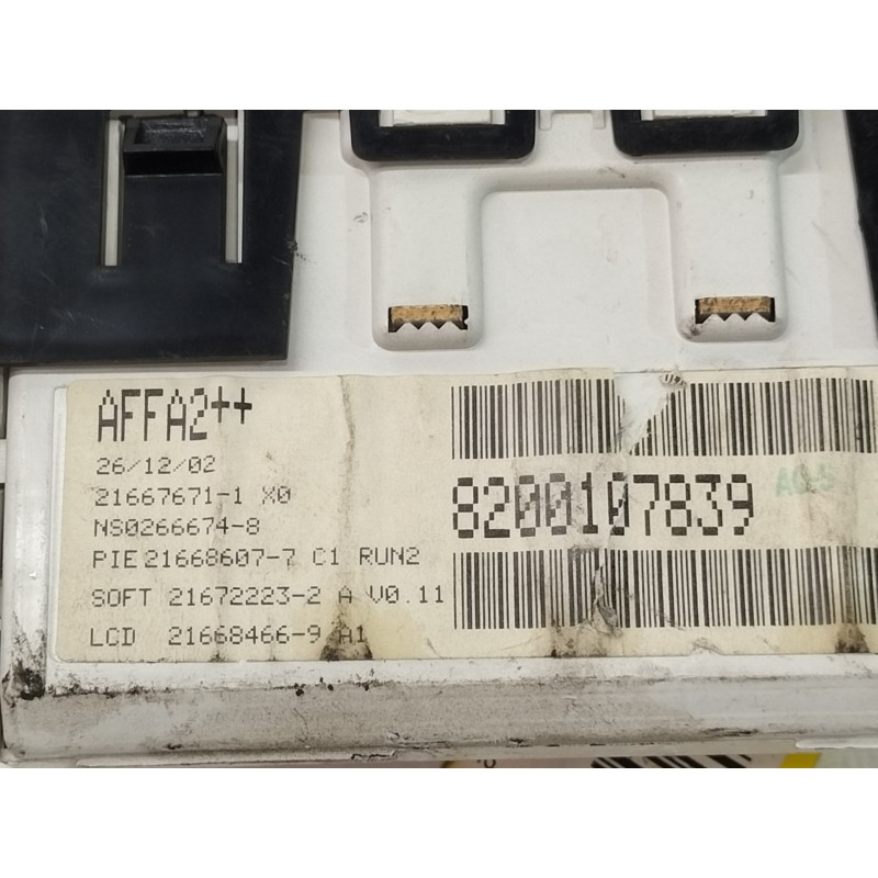 Recambio de pantalla multifuncion para renault megane ii berlina 3p referencia OEM IAM 8200107839 8200107839 