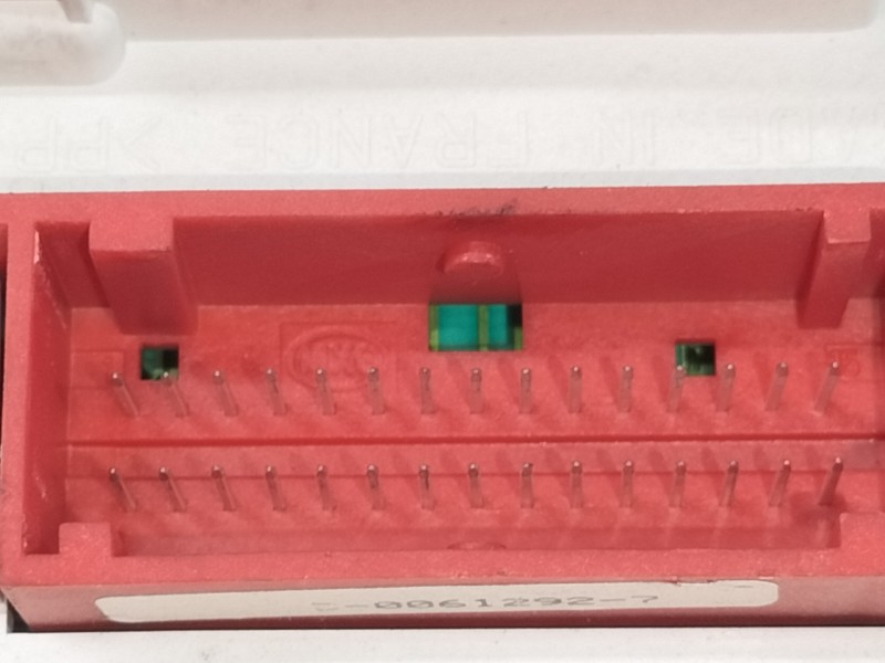 Recambio de pantalla multifuncion para renault megane ii berlina 3p referencia OEM IAM 8200107839 8200107839 