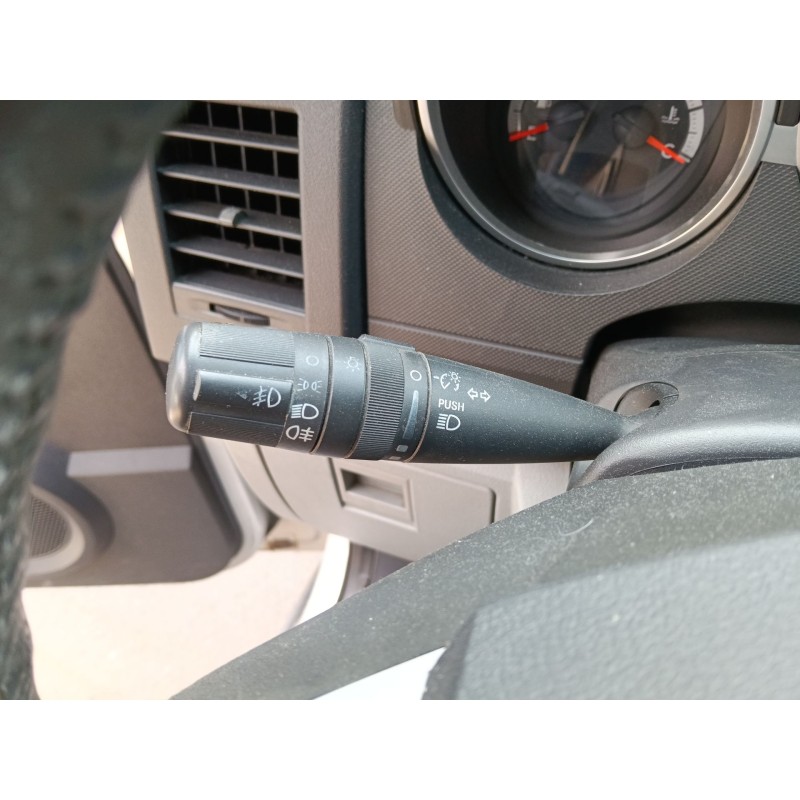 Recambio de mando intermitentes para dodge nitro 2.8 crd 4wd referencia OEM IAM   