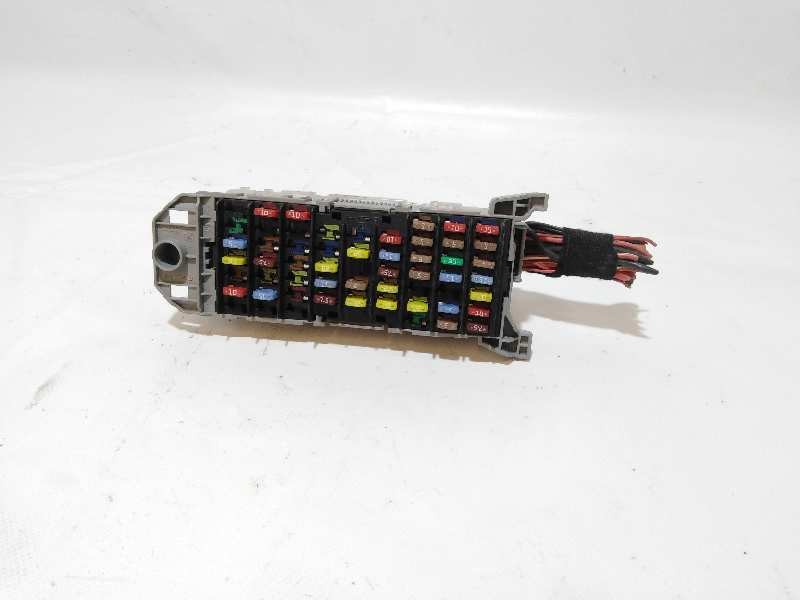Recambio de caja reles / fusibles para opel meriva 1.4 16v referencia OEM IAM 93363136  