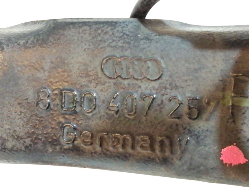 Recambio de mangueta delantera izquierda para audi a4 avant (b5) 1.9 tdi referencia OEM IAM 8D0407257  