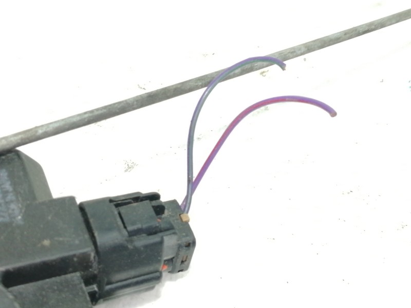 Recambio de cerradura puerta trasera izquierda para mitsubishi galant berlina (ea0) 2500 v6 24v referencia OEM IAM MR349316  