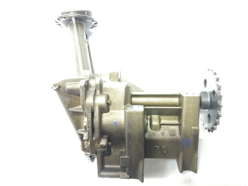 Recambio de bomba aceite para nissan tiida (c11x/sc11x) acenta referencia OEM IAM 7700600532  