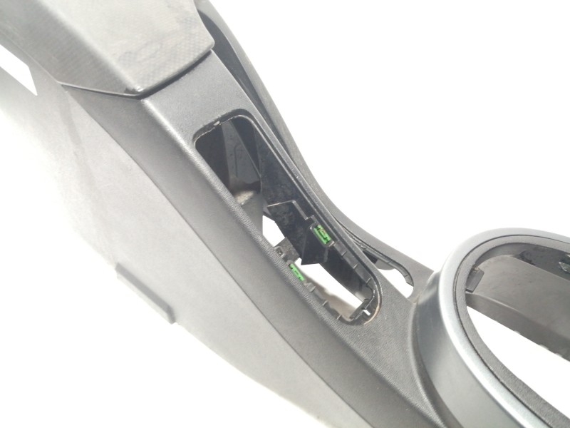 Recambio de apoyabrazos central para seat toledo (5p2) reference referencia OEM IAM 5P0864251B  