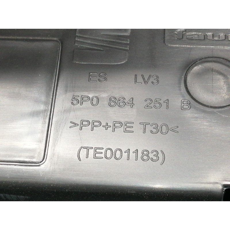 Recambio de apoyabrazos central para seat toledo (5p2) reference referencia OEM IAM 5P0864251B  