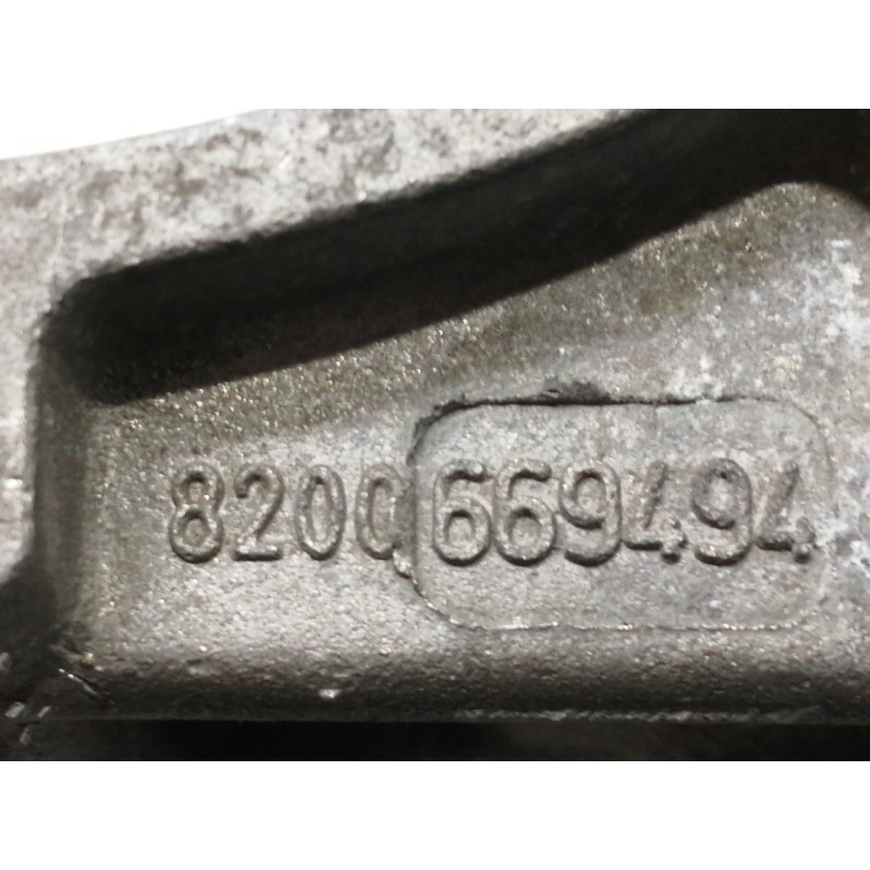 Recambio de soporte alternador para nissan tiida (c11x/sc11x) acenta referencia OEM IAM 8200669494  