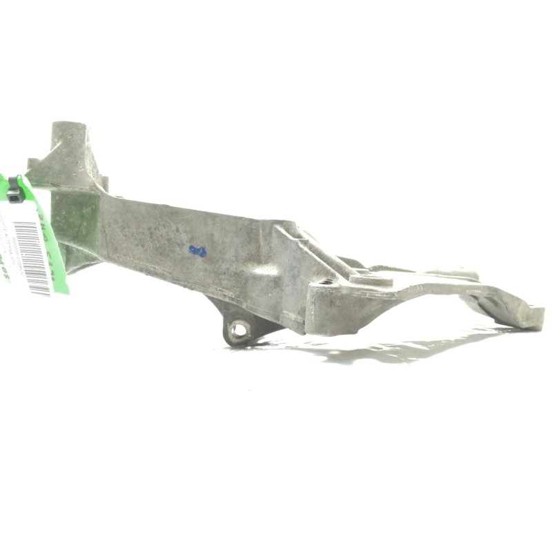 Recambio de soporte alternador para nissan tiida (c11x/sc11x) acenta referencia OEM IAM 8200669494  