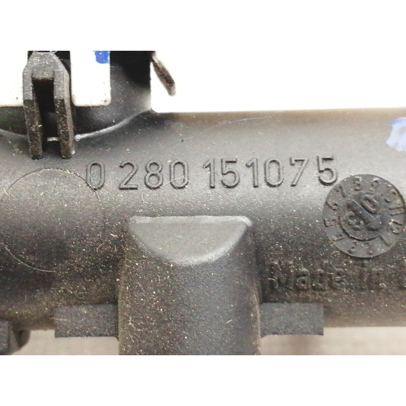 Recambio de rampa inyectora para opel corsa c comfort referencia OEM IAM 0280151075  