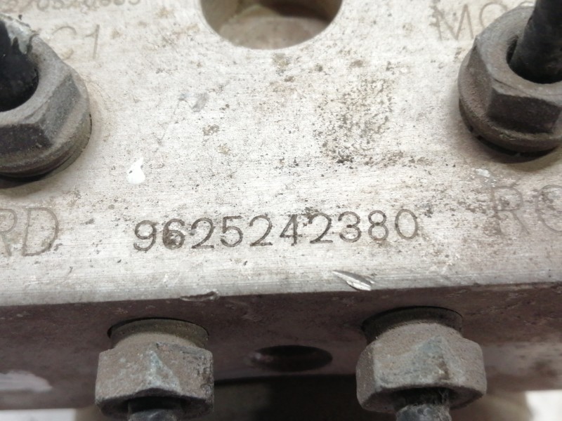 Recambio de abs para citroën xsara berlina 1.9td seduction referencia OEM IAM 9625242380  