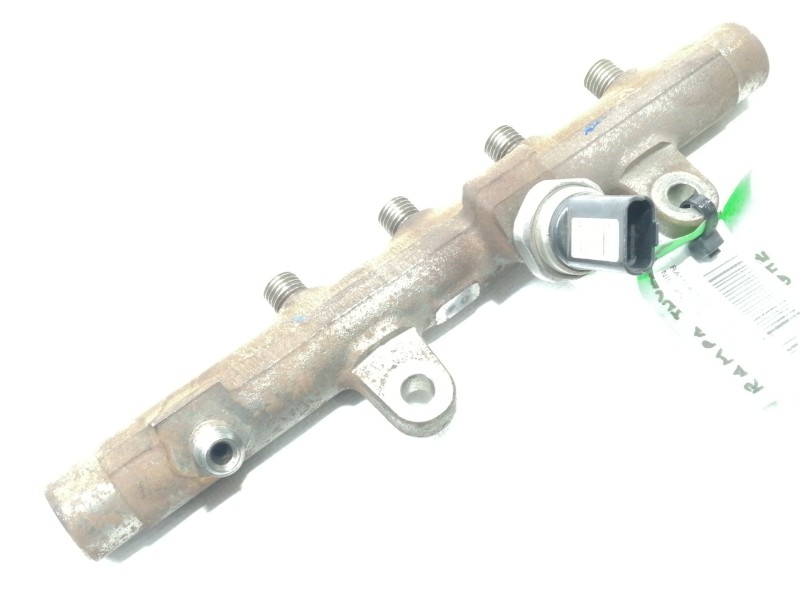 Recambio de rampa inyectora para nissan tiida (c11x/sc11x) acenta referencia OEM IAM 8200815617  
