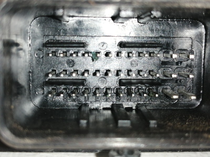 Recambio de centralita motor uce para peugeot 206 berlina x-line referencia OEM IAM R04080030D  