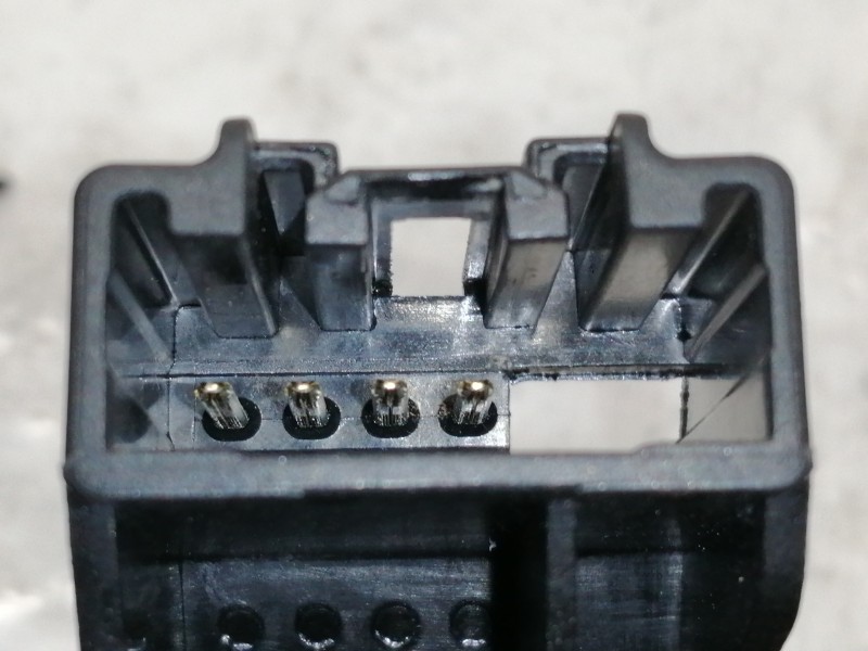 Recambio de cerradura maletero / porton para ford c-max titanium referencia OEM IAM   