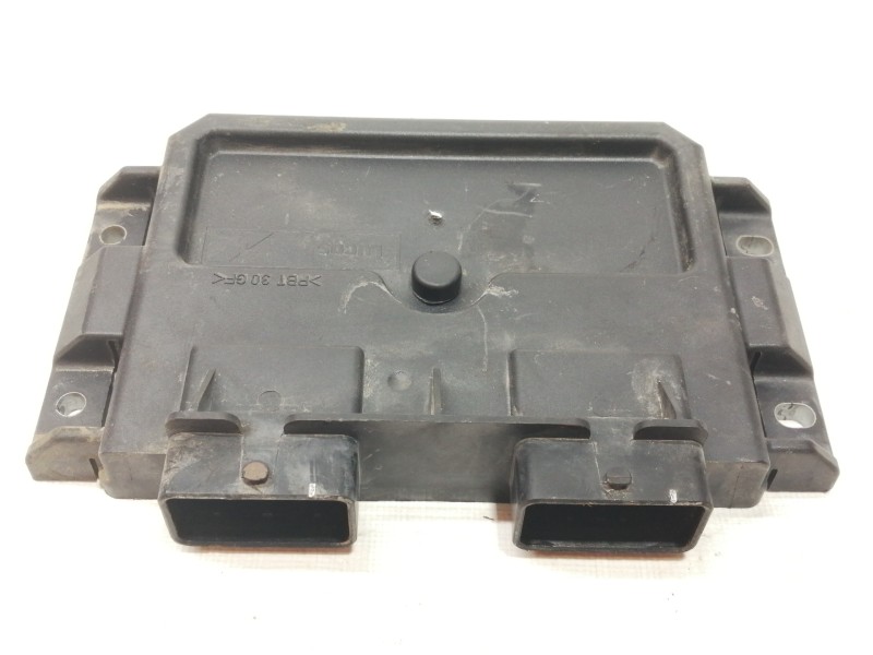 Recambio de centralita motor uce para peugeot 206 berlina x-line referencia OEM IAM R04080030D  