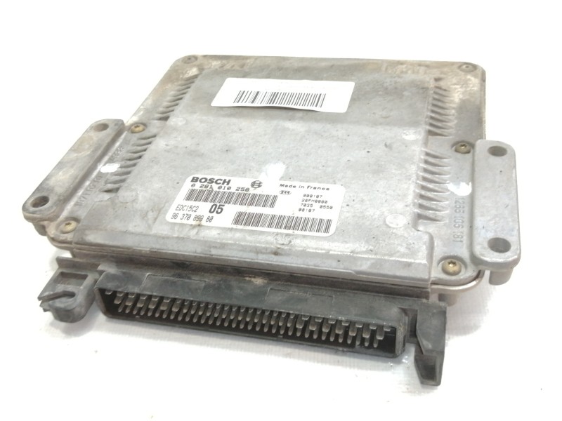 Recambio de centralita motor uce para peugeot 206 berlina xs referencia OEM IAM 0281010250  