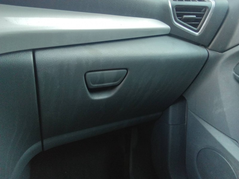 Recambio de guantera para ford c-max titanium referencia OEM IAM AM51R06044AGW 1755867 